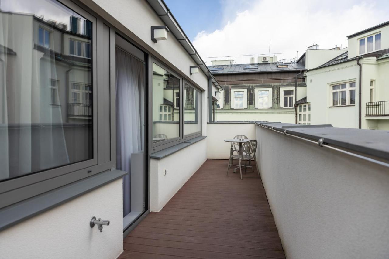 Hotel Miss Sophie'S Downtown Praga Exterior foto