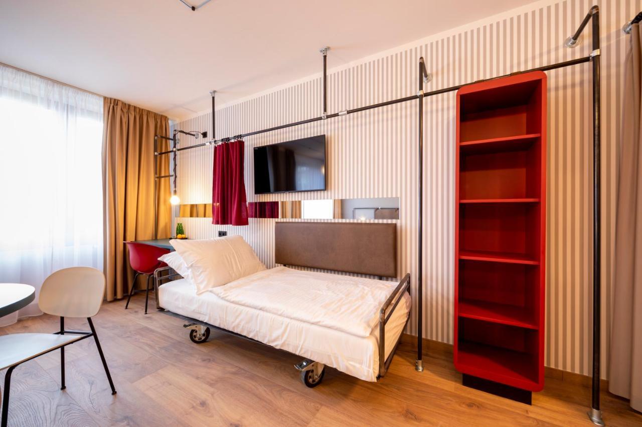 Hotel Miss Sophie'S Downtown Praga Exterior foto